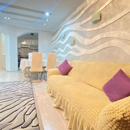 Appartamento Алтын Булак 2 Almaty Esterno foto